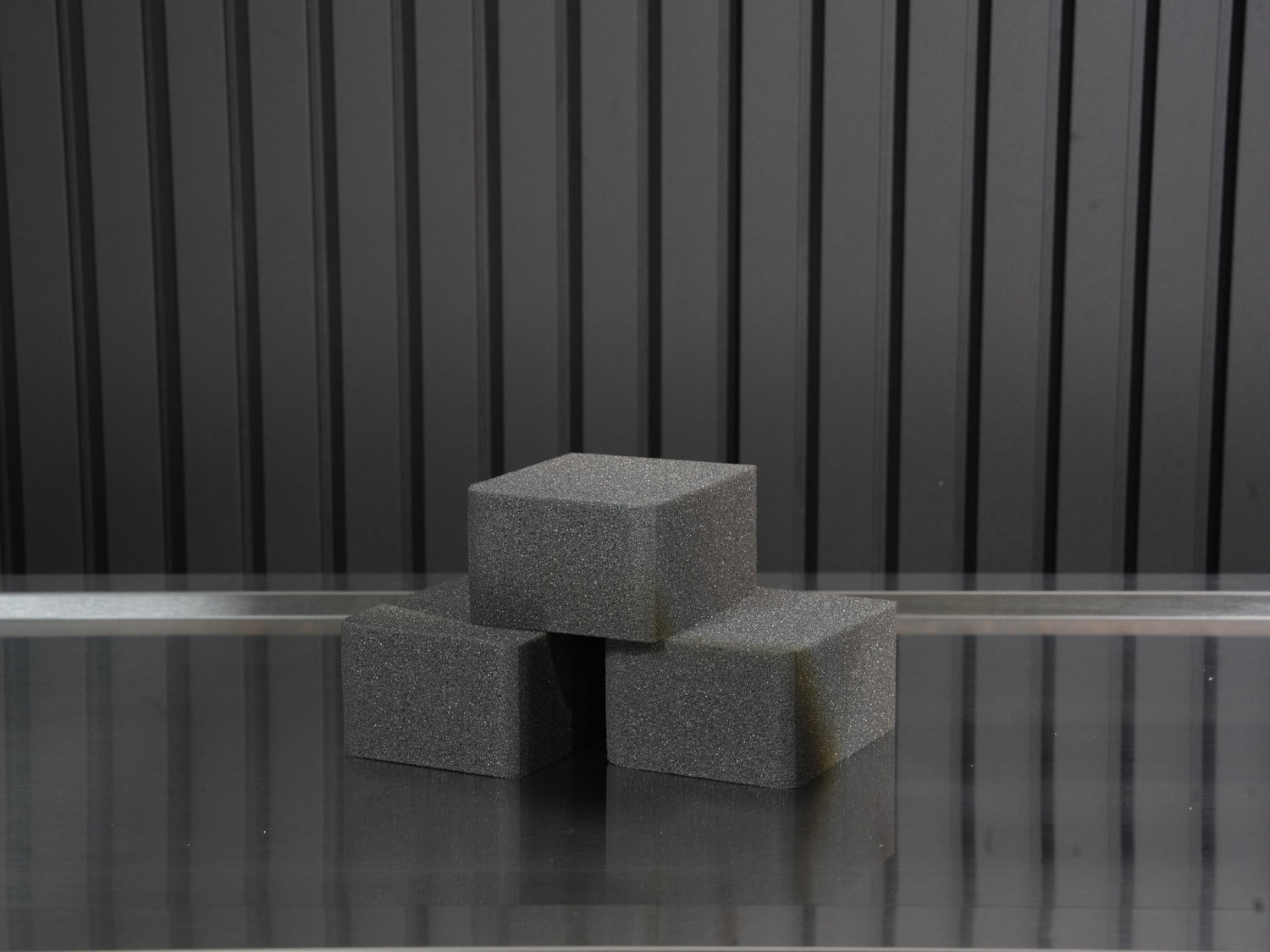 Applicateur de produit de protection pour pare-chocs et pneus