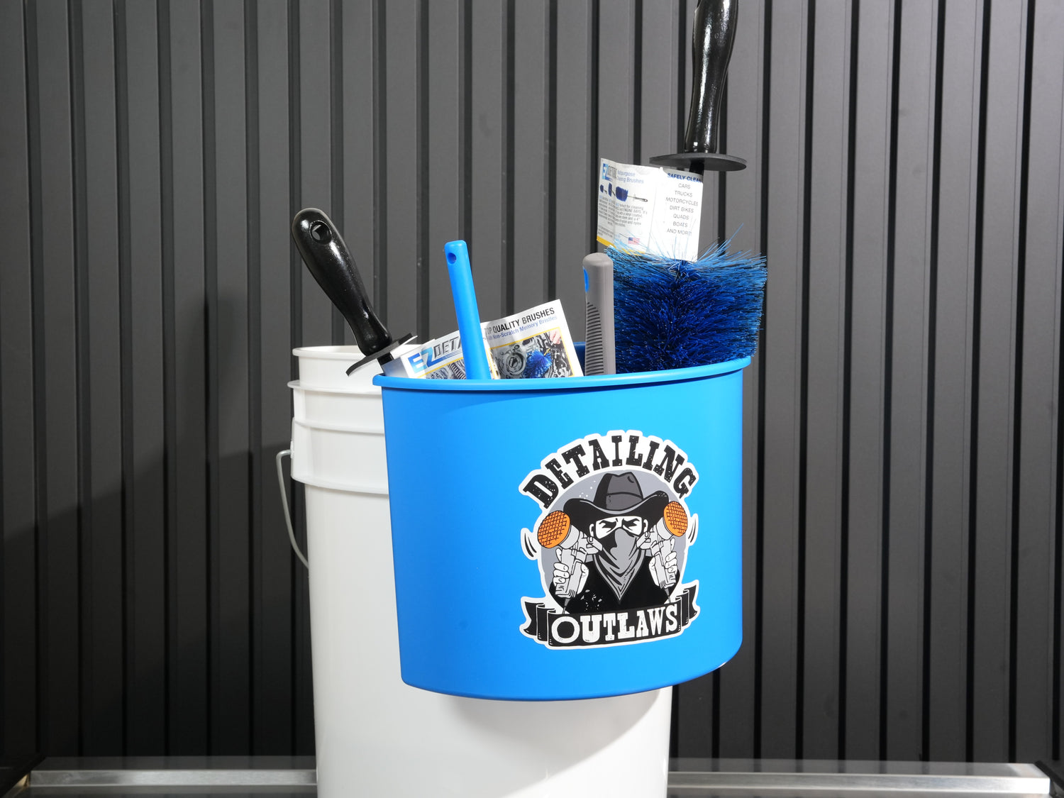 Detailing Outlaws – Buckanizer